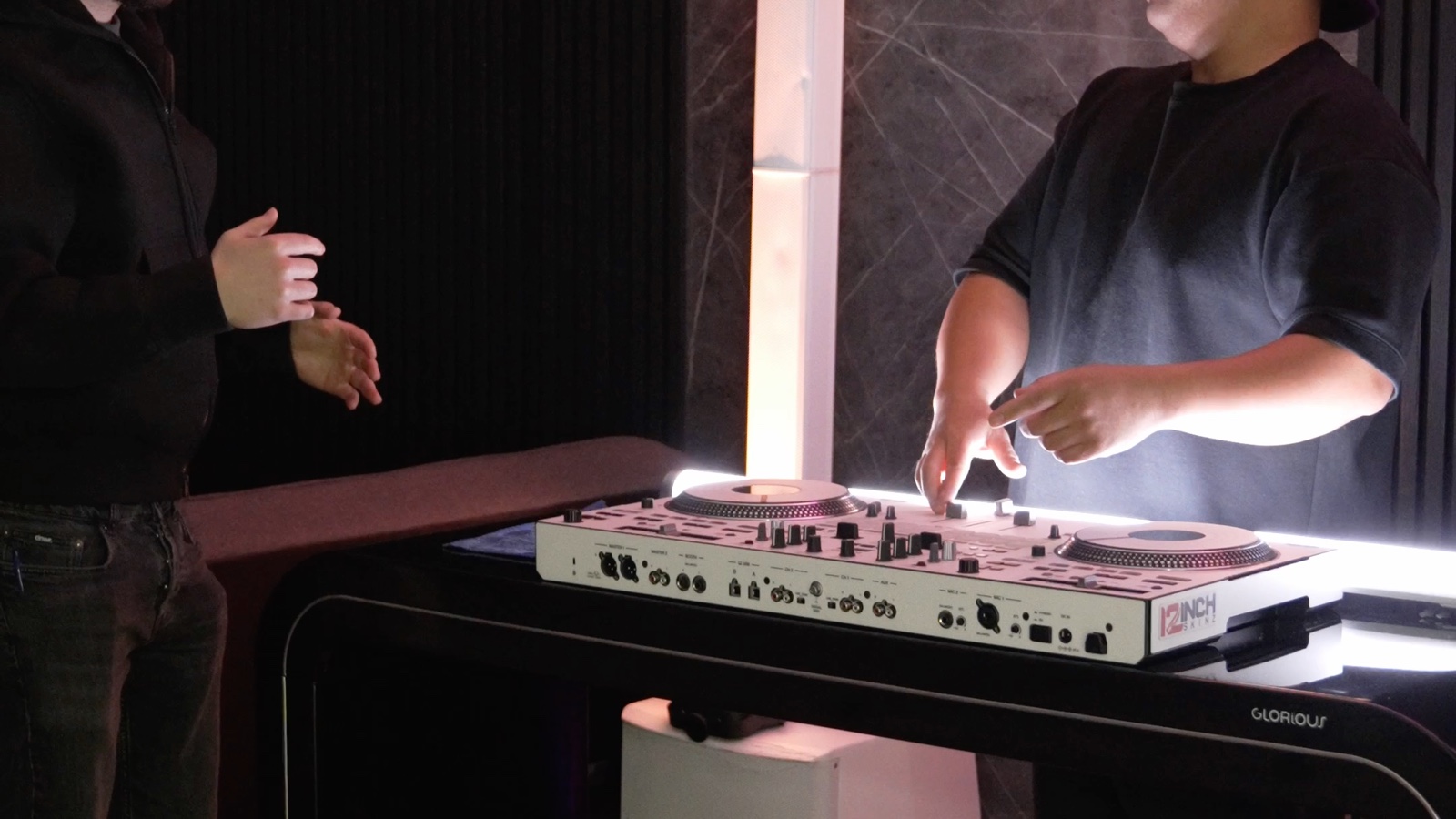 Originalaufnahme einer DJ-Session im MARoom Studio
